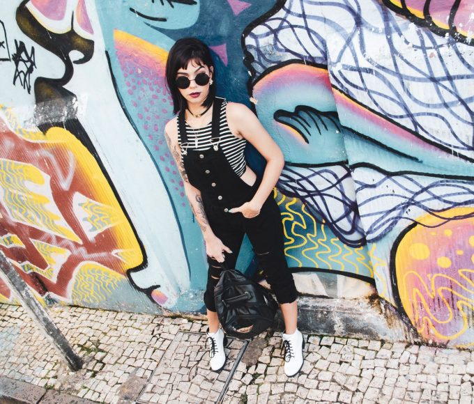 Person wearing baggy emo pants styled in alternative fashion demonstrating ways to wear them like a pro